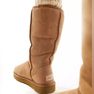 UGG Women’s classic tall II boots